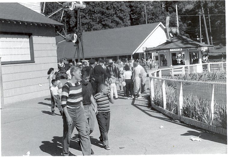 Click to display the next picture