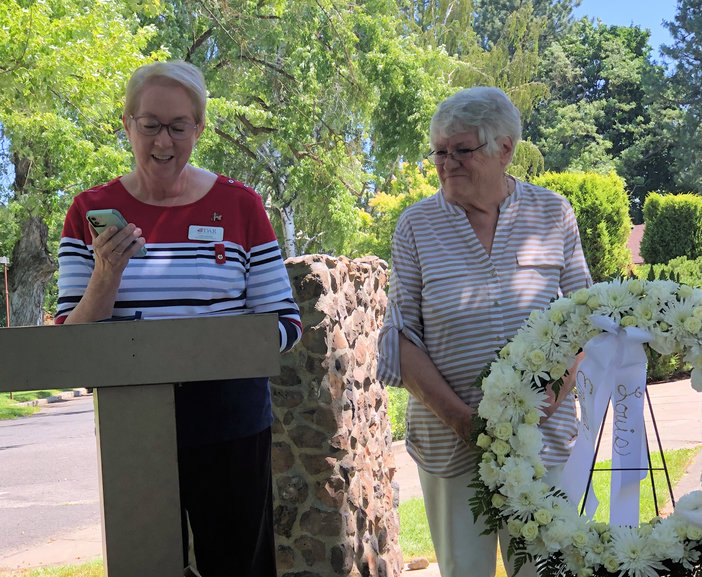 Click to display the next picture