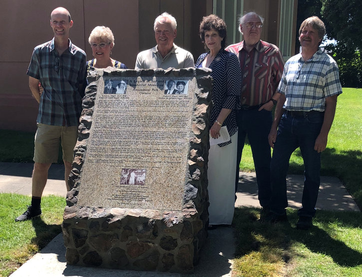 Click to display the next picture